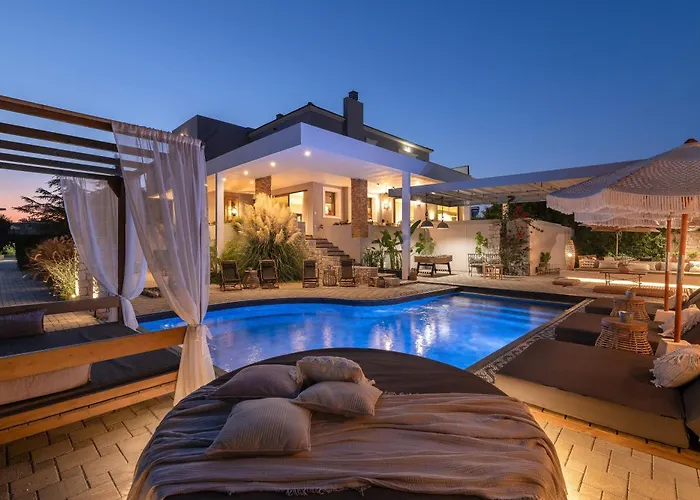 Vento Imperiale Estate Villa